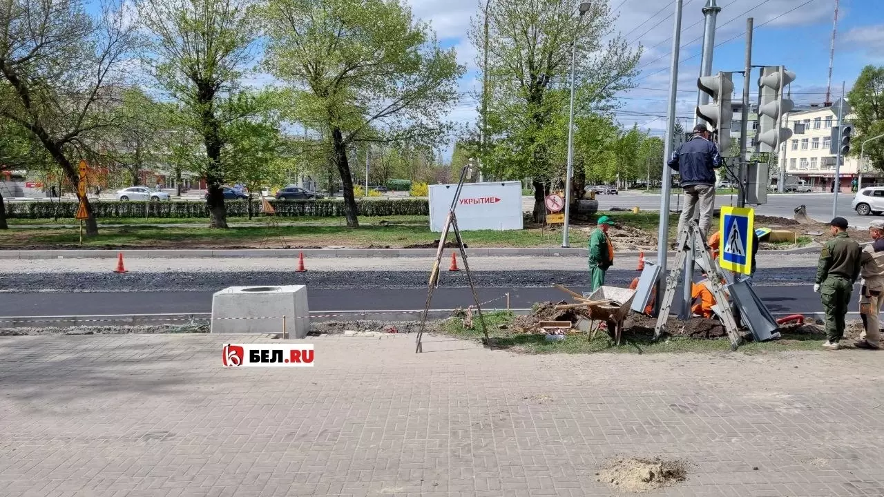 Белгородцы пожаловались на заложенную плиткой парковку около ТЦ