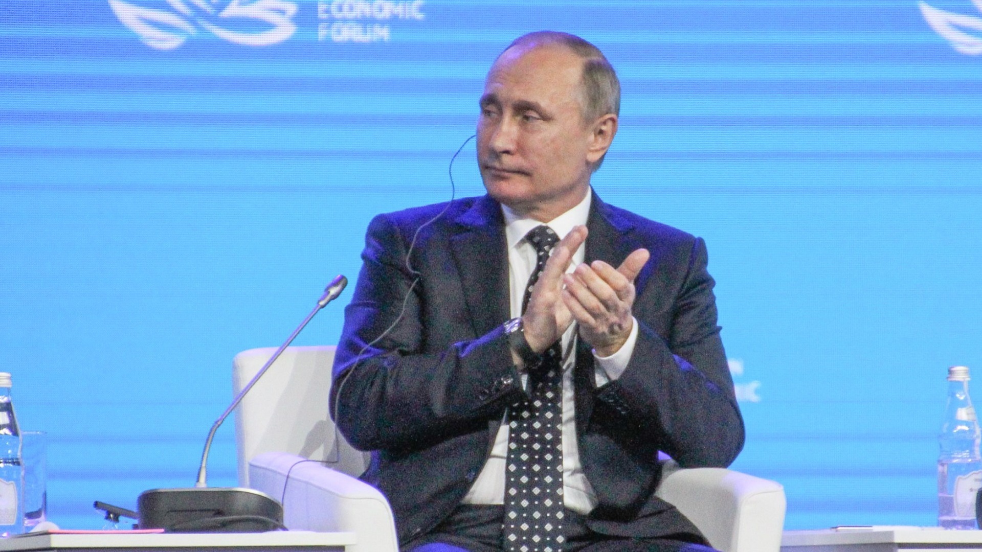 Почти 80% россиян доверяют Путину, показал опрос